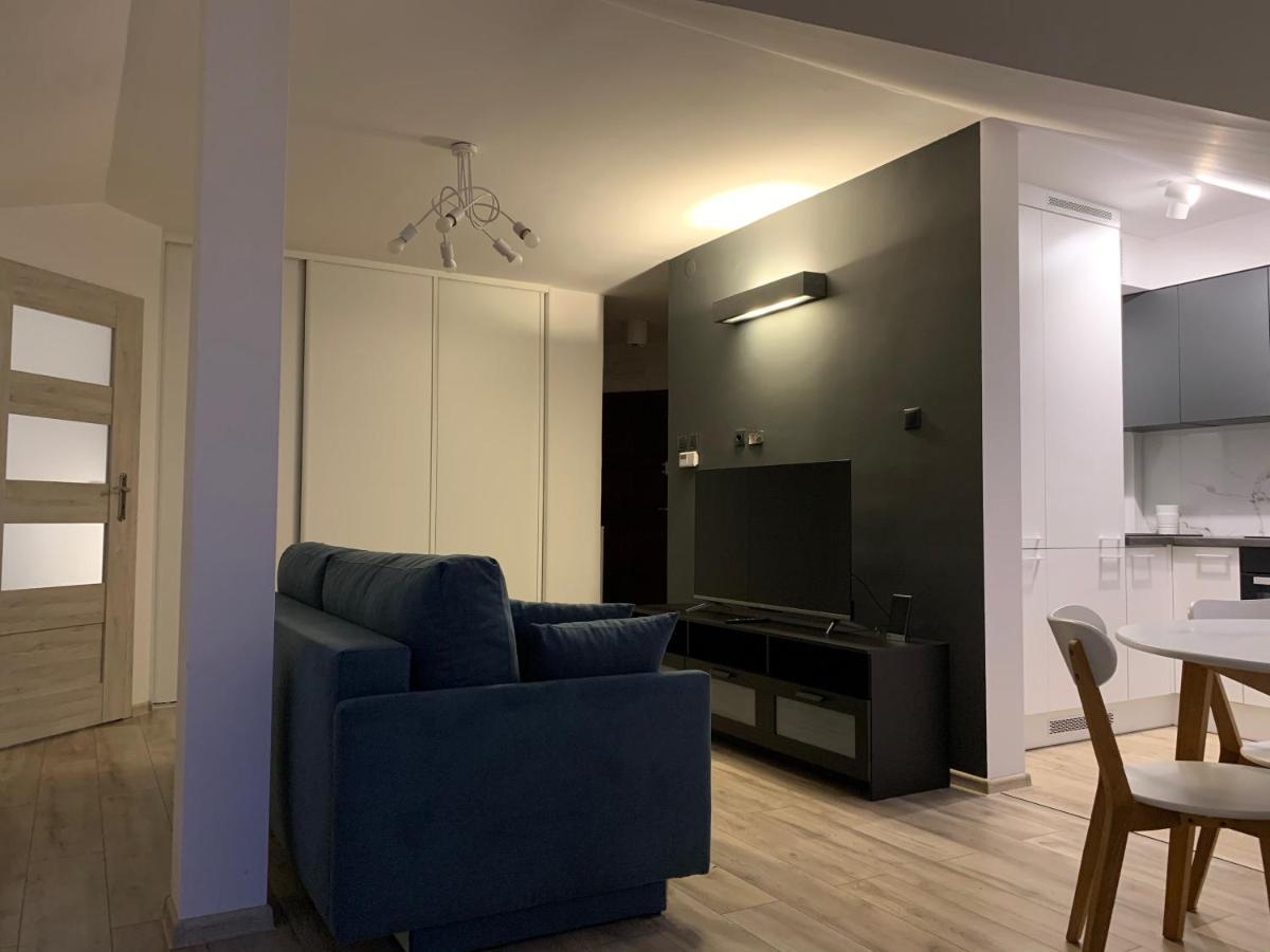 Apartament Pod Gwiazdami Apartment Ostrow Wielkopolski Exterior photo