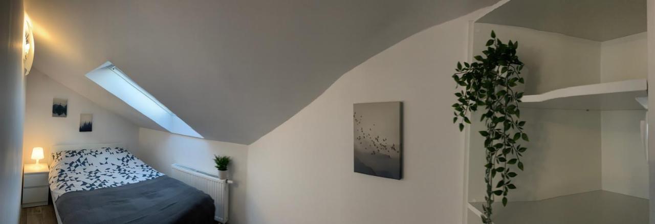 Apartament Pod Gwiazdami Apartment Ostrow Wielkopolski Exterior photo